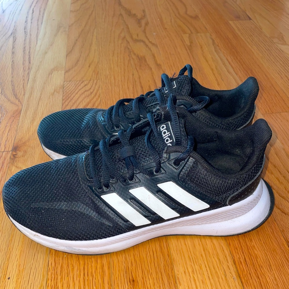 LIKE NEW Adidas